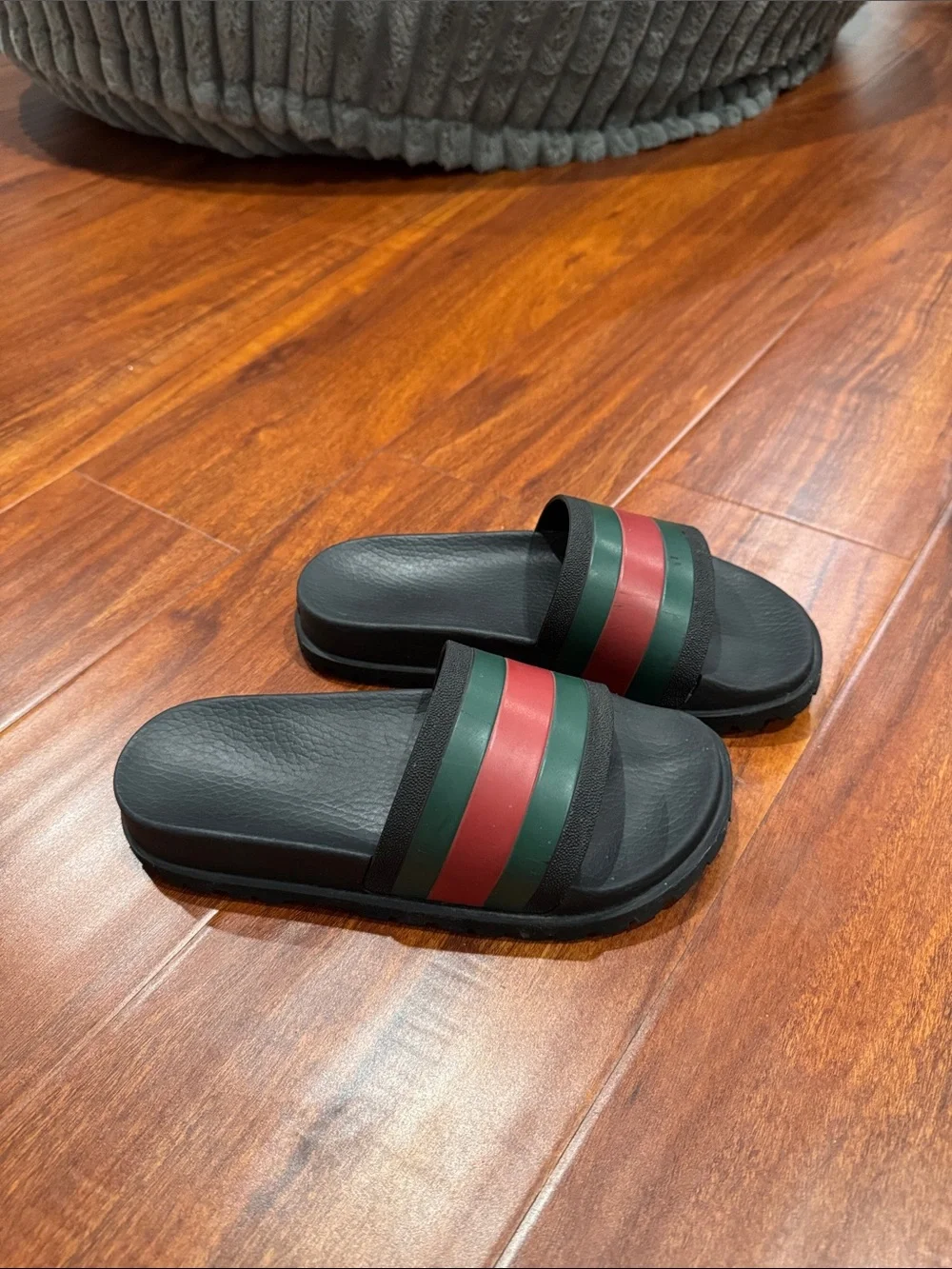 Gucci slides red green stripes black